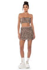 EYES ON ME TEXTURED TOP